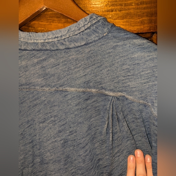 We the Free Love This Henley Blue Distressed Free People M Medium High Low Asymm - Picture 12 of 13